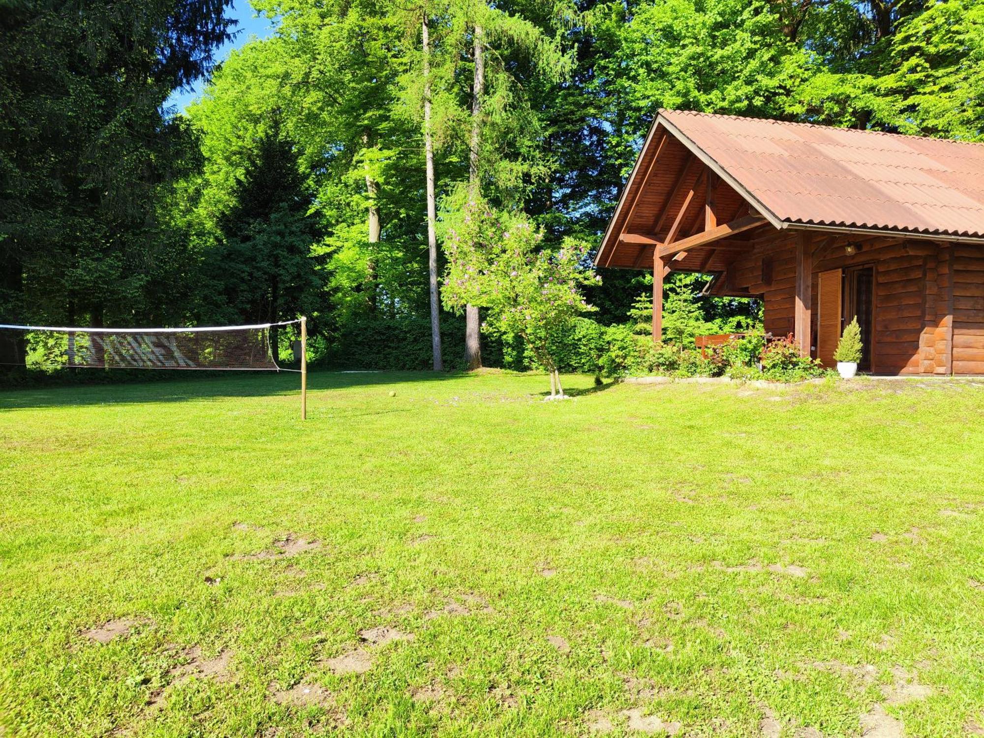 Villa Silent Orchard Naklo Exterior foto